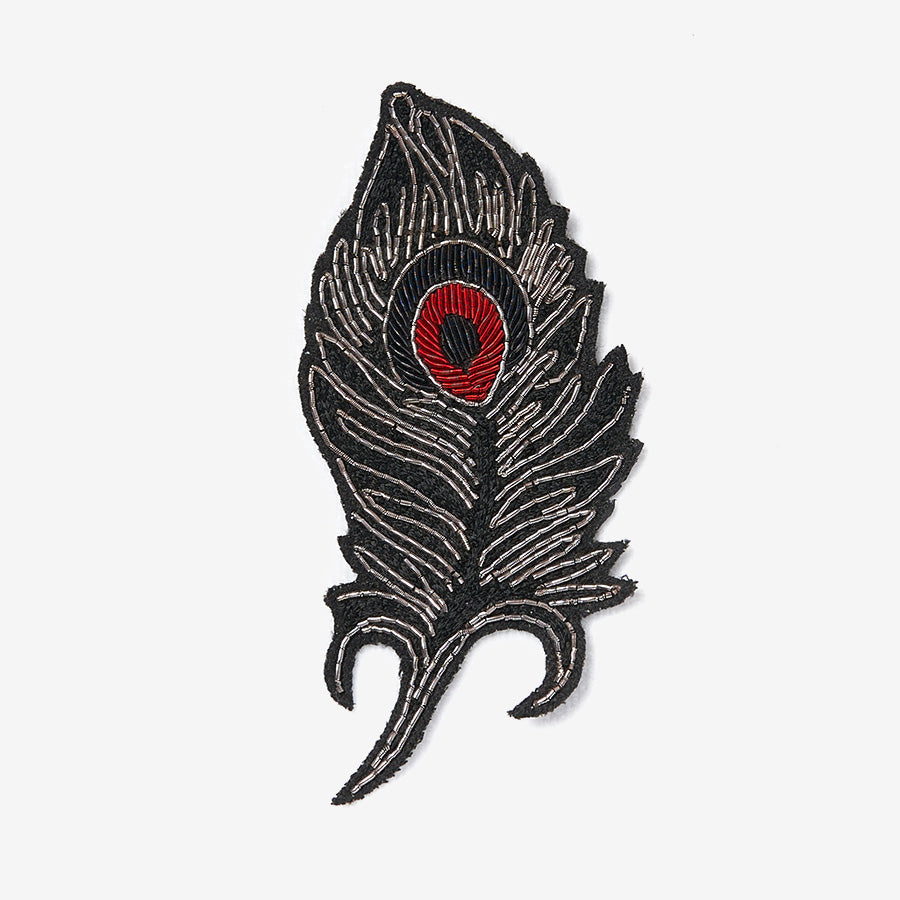 Leaf embroidered patch